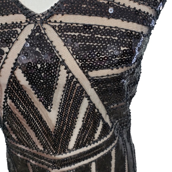 Metme Sequin Sleeveless Top - Picture 2 of 4
